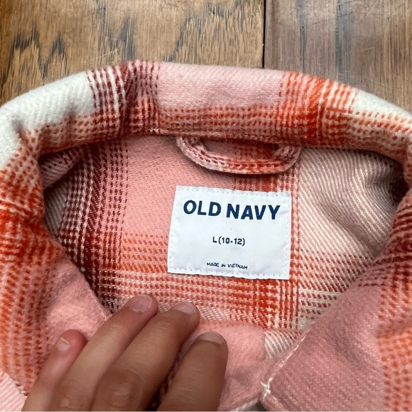 Old navy kids peach plaid shacket - Picture 3 of 7